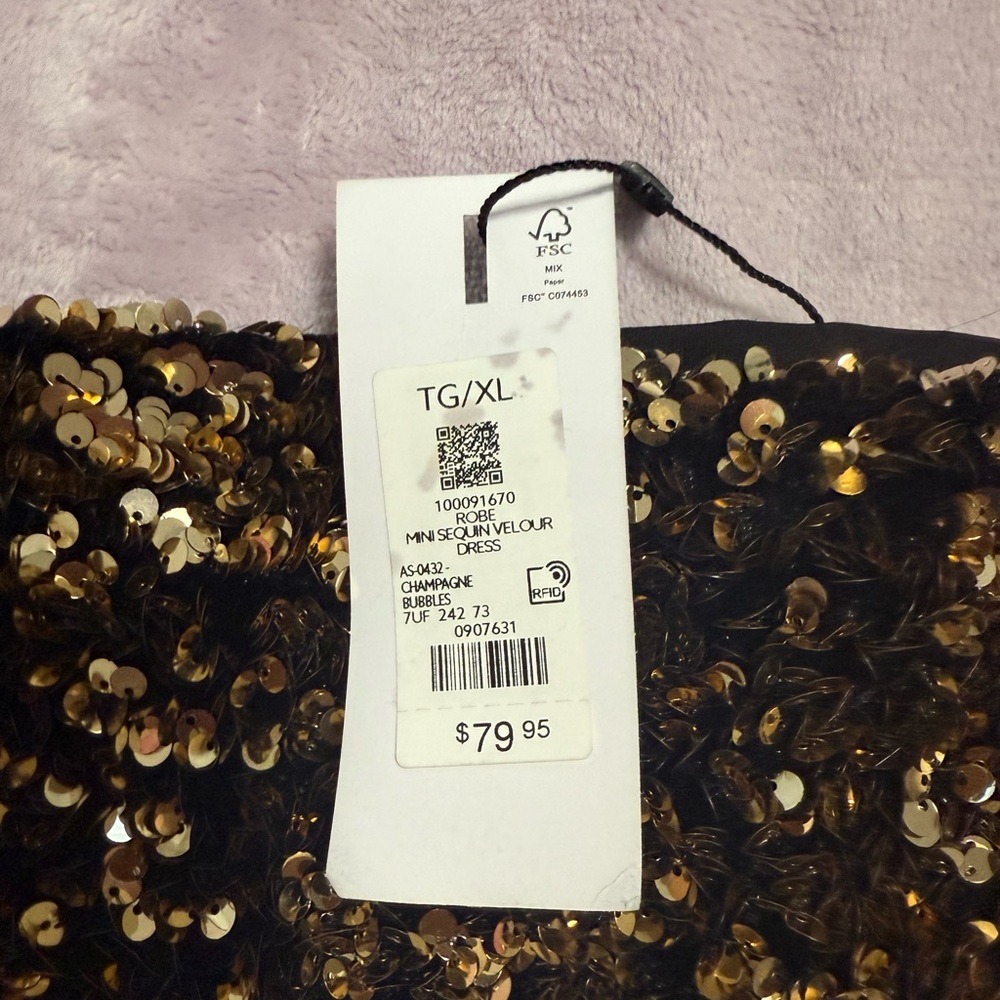 Sequin Gold and Black Dynamite Dress - Picture 3 of 3